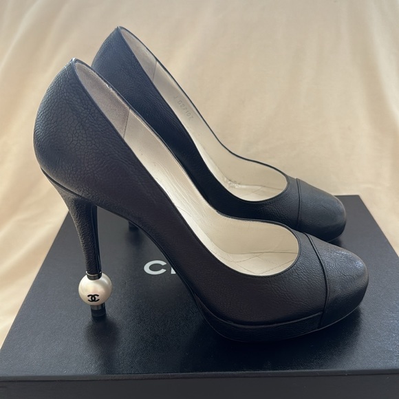 Chanel Pumps - Picture 6 of 11